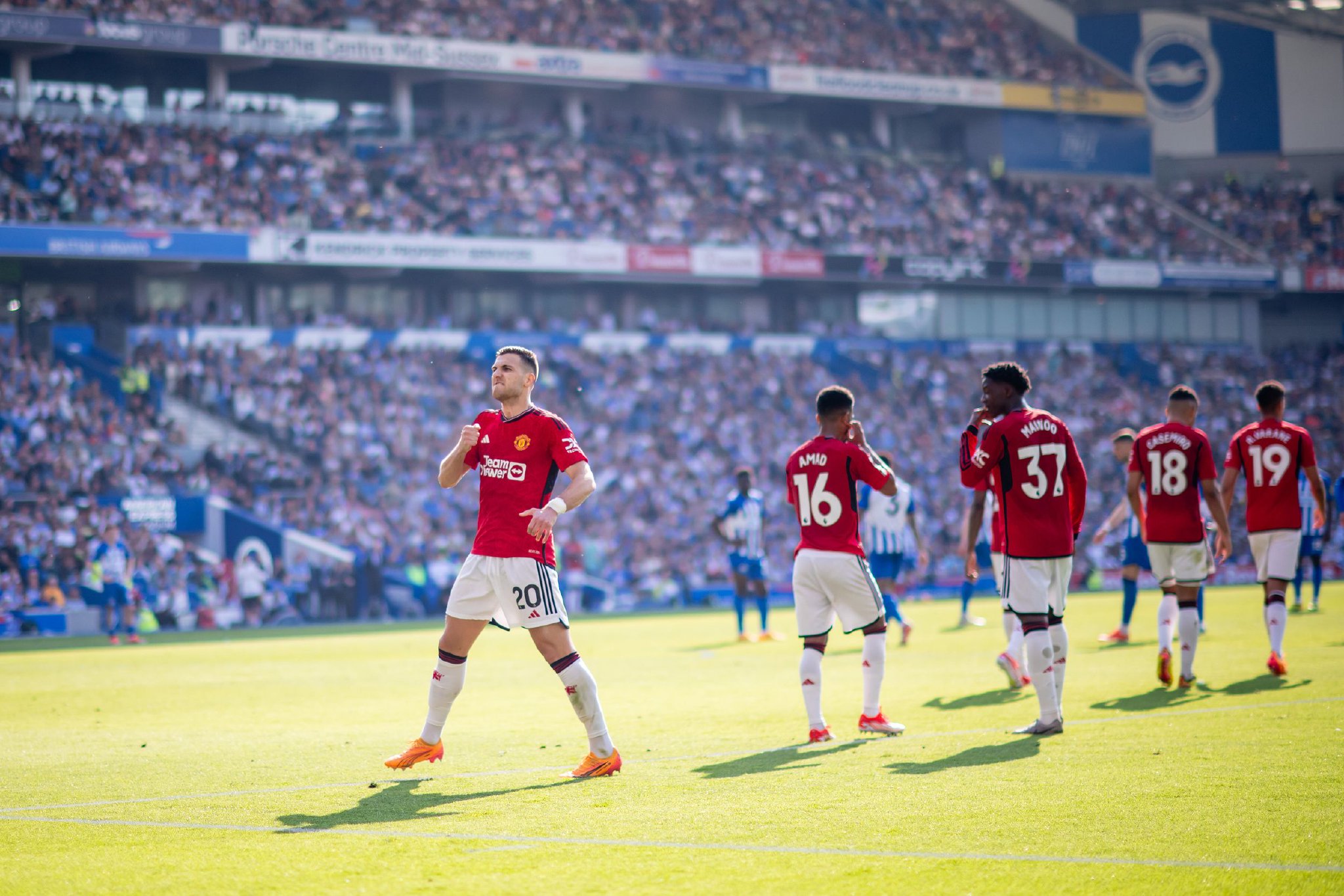 防守反击的 防守反击的